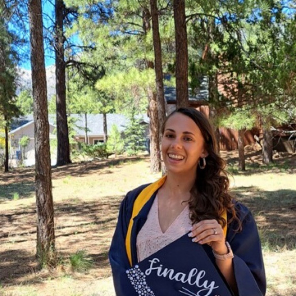 Meet your Posher, Hannah